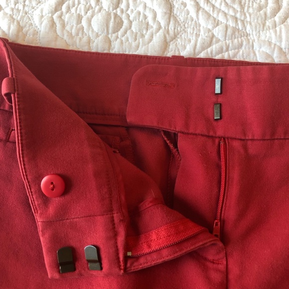 Loft red pants - hook and button closure - size 4 - Picture 4 of 8